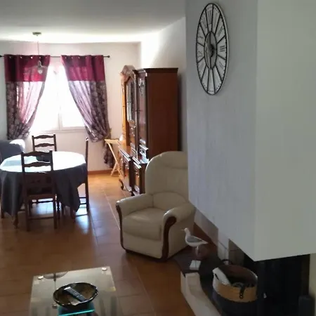 Vindelle, 4 Pieces, 6 Personnes - Fr-1-653-223 Casa vacanze Vindelle