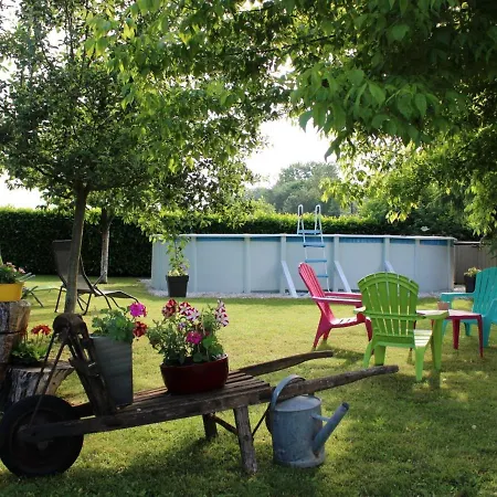 Vindelle, 4 Pieces, 6 Personnes - Fr-1-653-223 Casa vacanze Vindelle