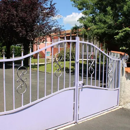 Vindelle, 4 Pieces, 6 Personnes - Fr-1-653-223 *